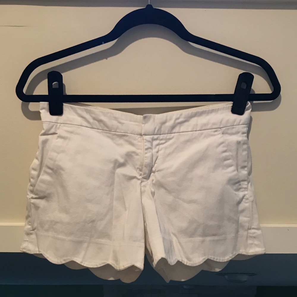 Club Monaco White Scallop Shorts!
